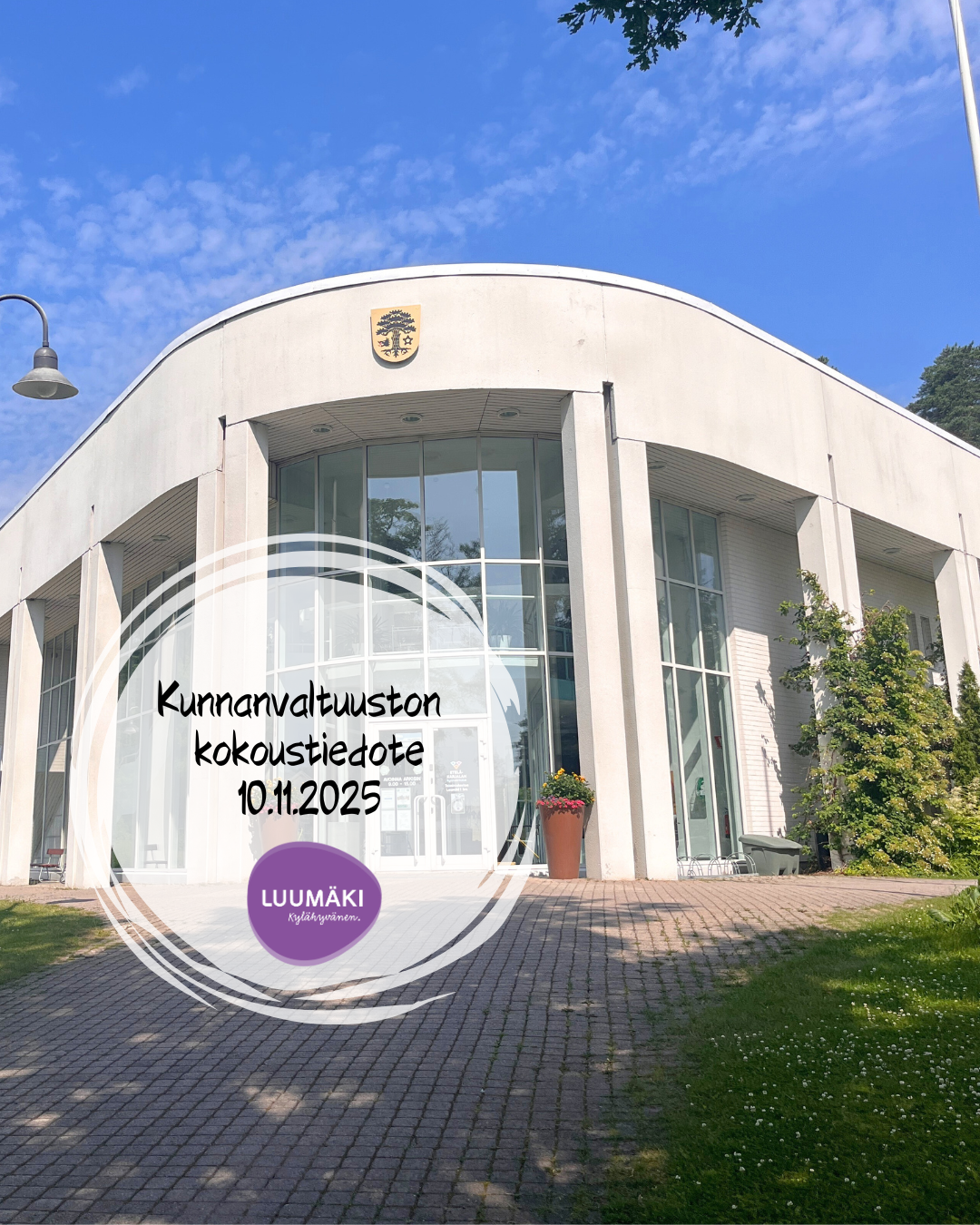 Kunnanvaltuuston kokoustiedoteen kuvana kunnantalon kuva